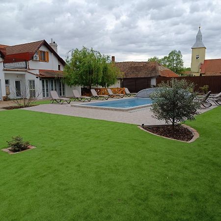 Klára-Háza Vendégház Tiszadorogma Extérieur photo